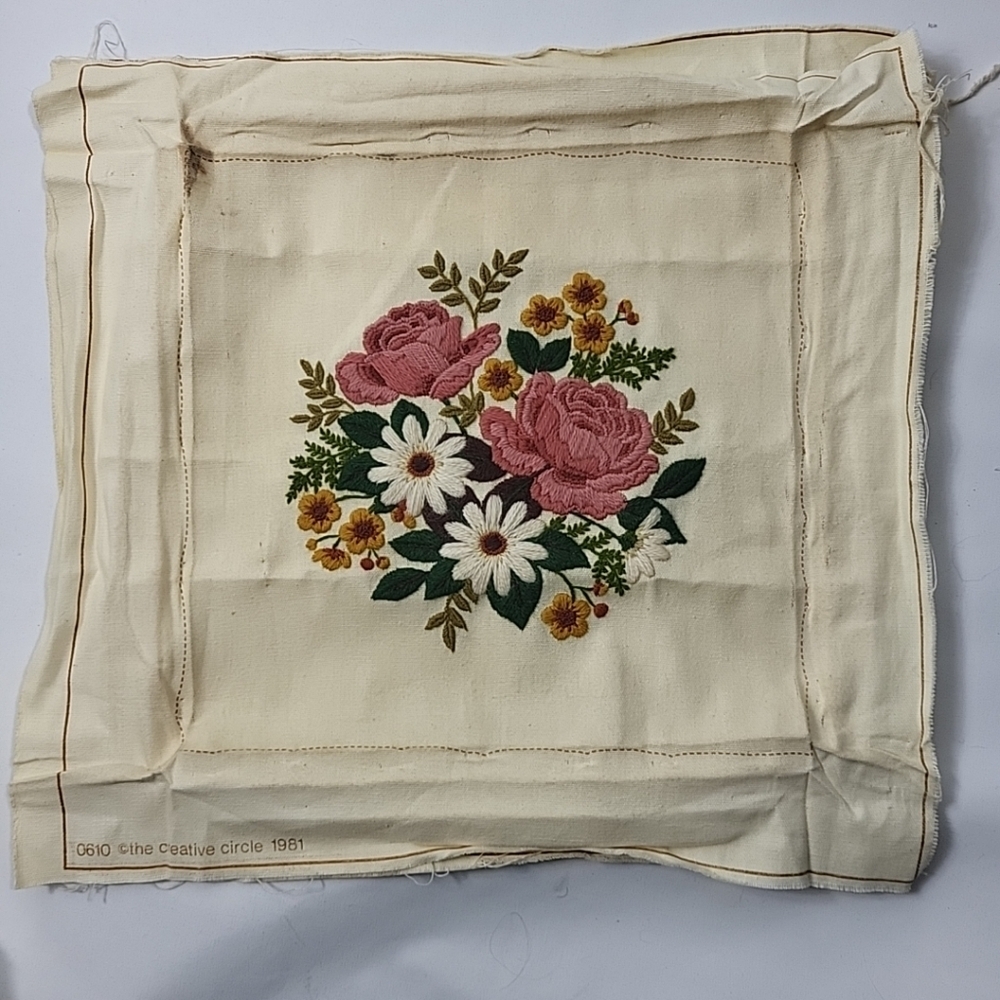 Handmade Embroidered Floral Wall Hanging Cottagecore 13" Square - Picture 8 of 9